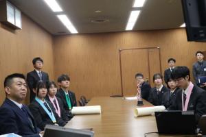 プレゼンを聴く様子②