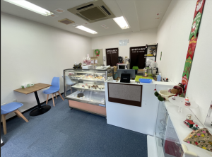 社内