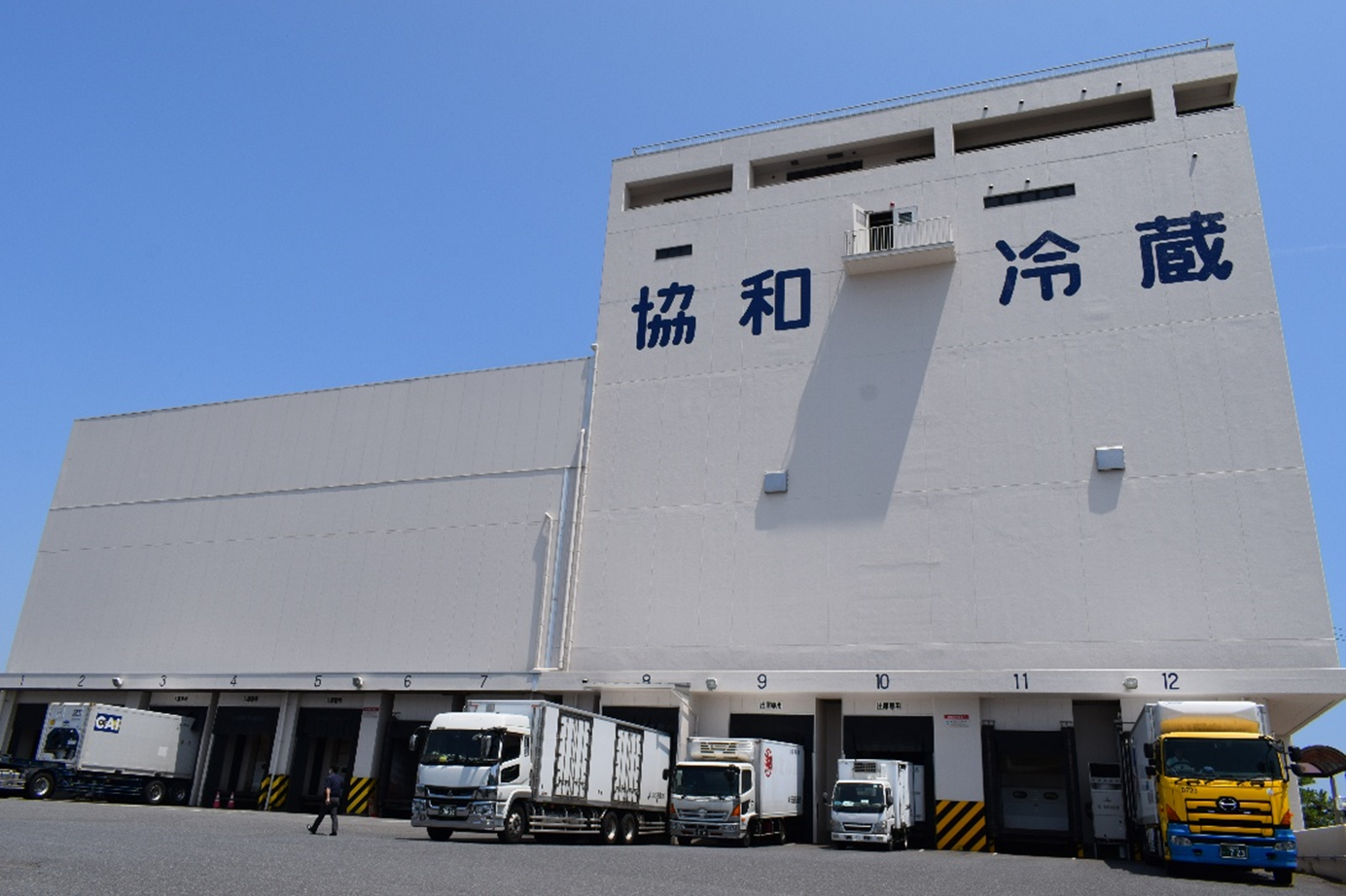 本社外観