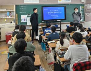 2025年12月16日　宮園小学校にて