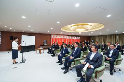 出席者