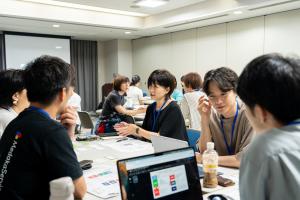 グループ内発表の様子