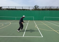 テニスコート（壁打ち）の写真