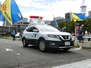 西日本高速道路株式会社道路パトロールカー出動中