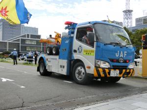 日本自動車連盟サービスカー(四輪車)出動中