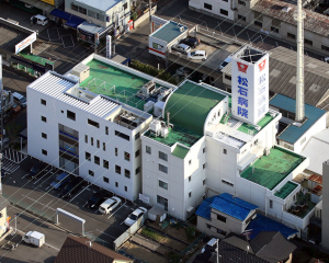松石病院外観